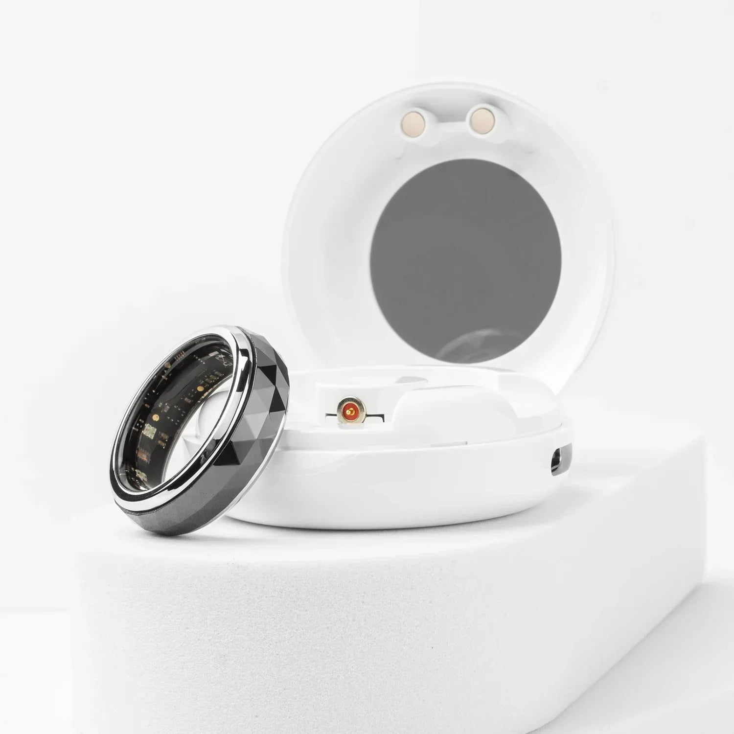 "Why Smart Rings and Smart Bands Are the Future of Wearable Technology"